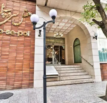 هتل سی و سه پل مشهد